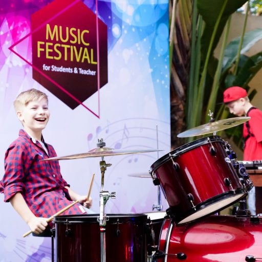 Learn Drums in Thao Dien, Drums lesson, Drums lesson for adults, learn drums for kids in Ho Chi Minh City (An Khanh Ward, HCMC), hoc trống tai Ho Chi Minh