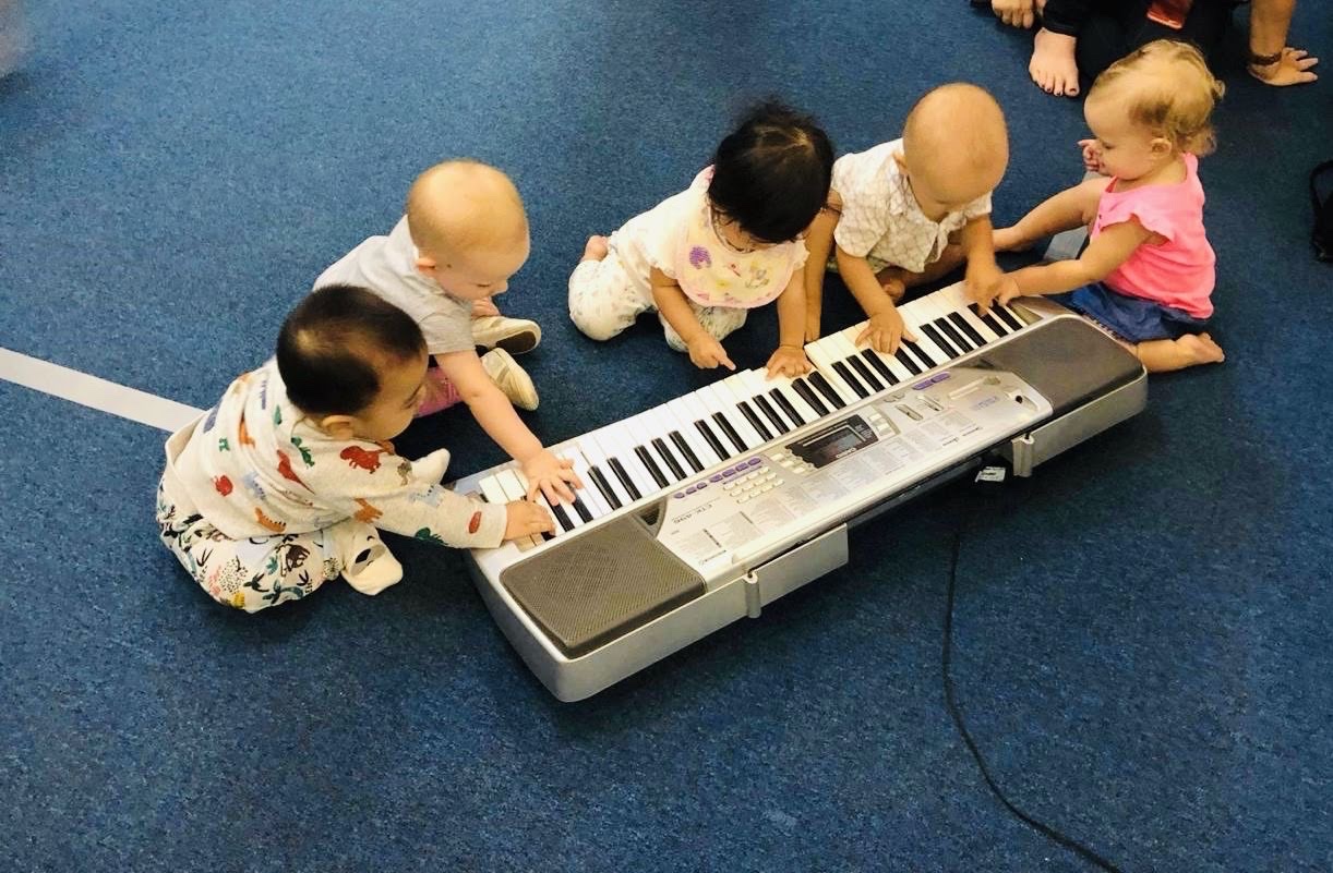 early music education, benefits of music for children, music lessons for kids, why kids should learn music, child development through music, music and brain development, piano lessons for kids, music classes for children, learning music early, music benefits for kids