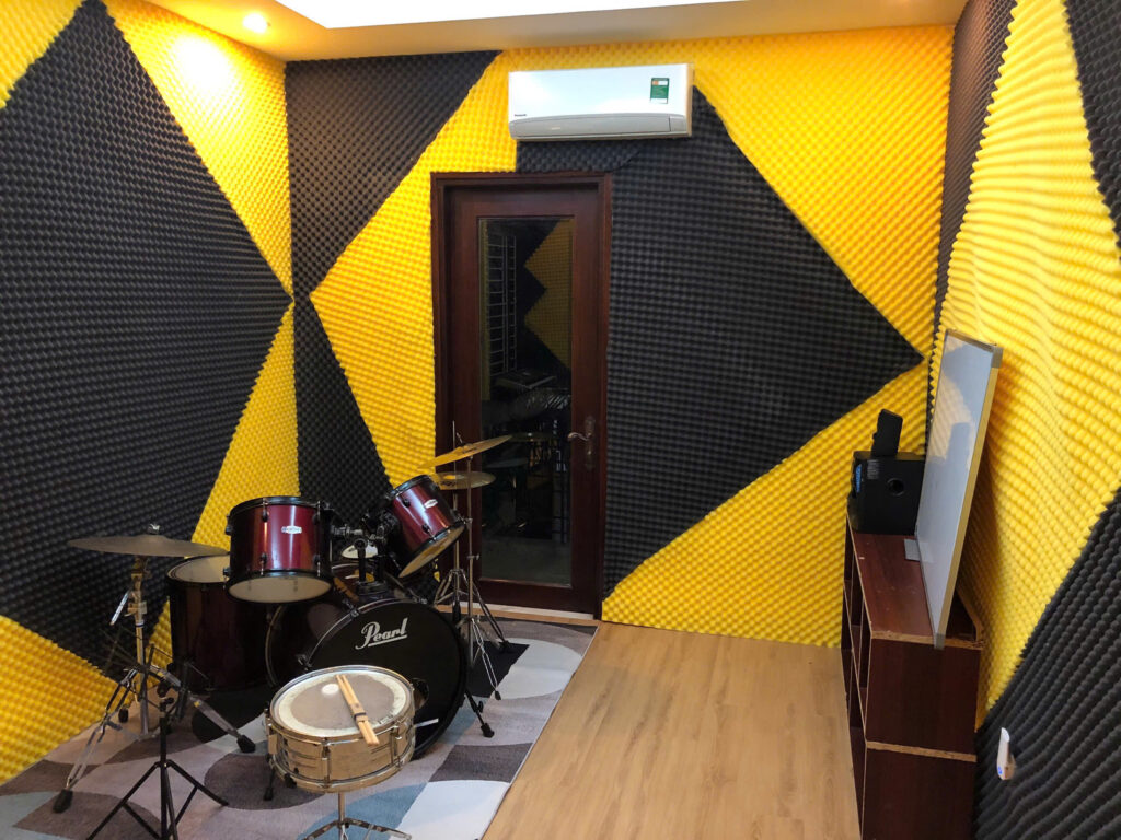 Drums room practice, rent piano room for practice