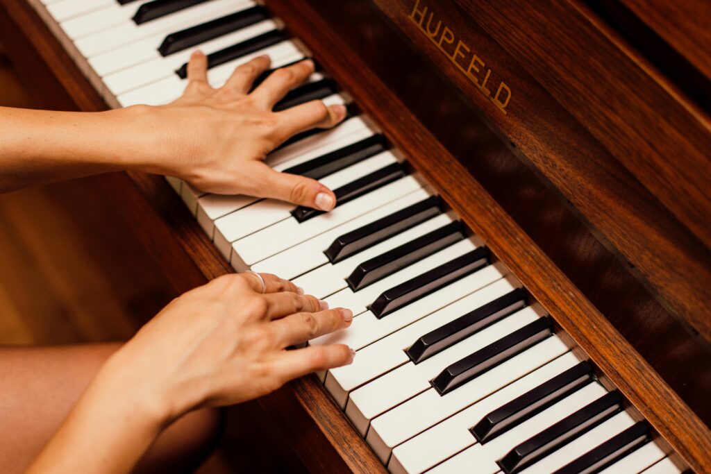 piano class for aduts, lop piano nguoi lon tai thao dien- an khanh